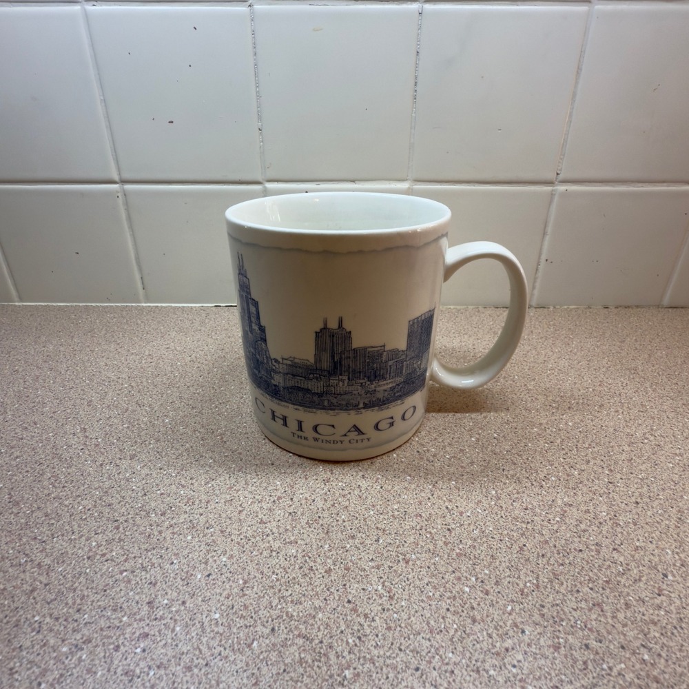 Starbucks Chicago Coffee Mug Skyline Windy City Metropolitan Profile 18 oz 2006